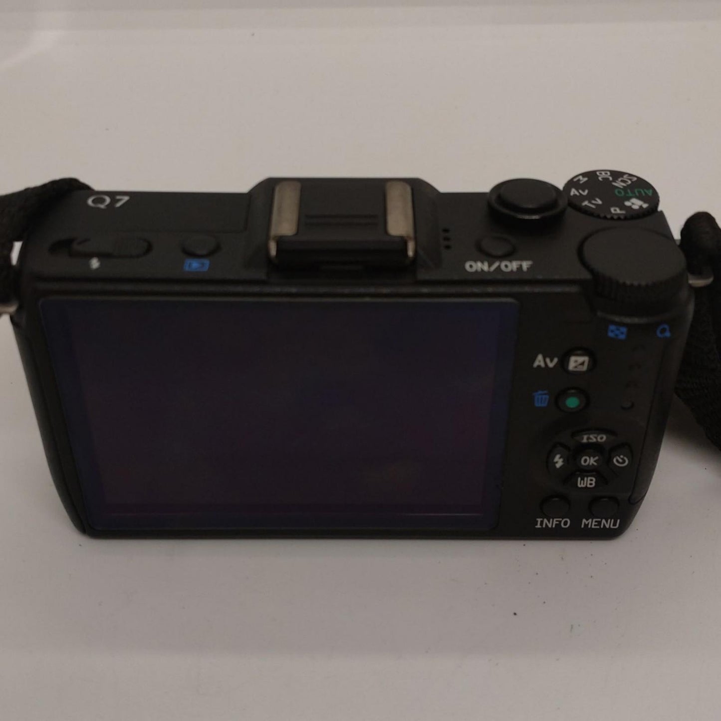 【全額返金保証】【最速発送】PENTAX デジタル一眼 PENTAX Q7 ズームレンズキット 美品 動作確認済