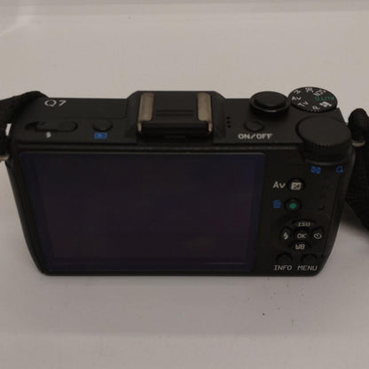 【全額返金保証】【最速発送】PENTAX デジタル一眼 PENTAX Q7 ズームレンズキット 美品 動作確認済