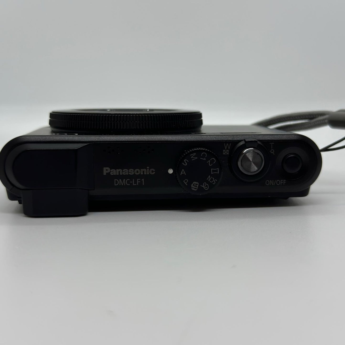 【最速発送】Panasonic コンパクトデジタルカメラ LUMIX DMC-LF1【難有】