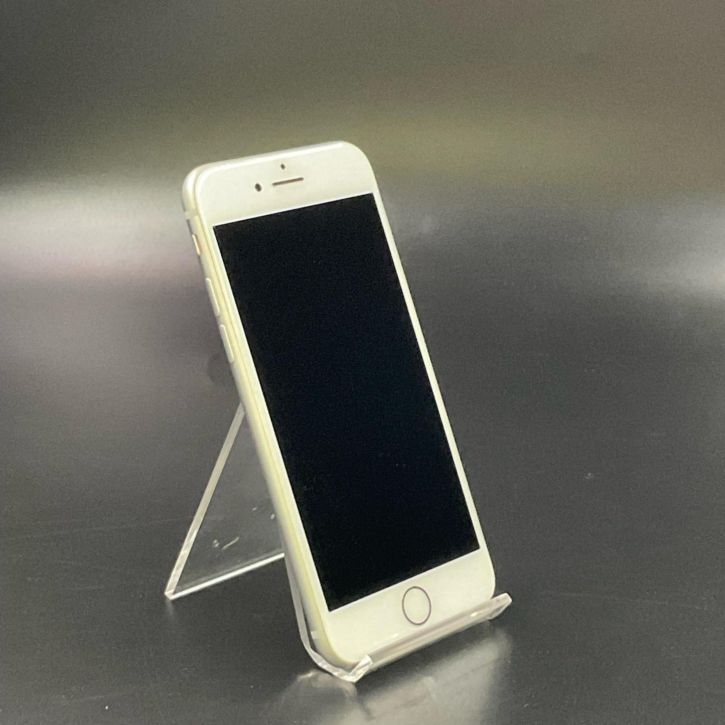 【全額返金保証】【最速発送】Apple iPhone iPhone 8 64GB シルバー docomo SIMフリー 白ロム 動作確認済 70%
