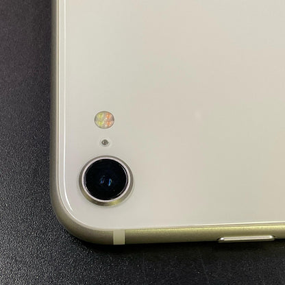 【全額返金保証】【最速発送】Apple iPhone iPhone SE（第3世代） 64GB スターライト au SIMフリー 白ロム 動作確認済 88%