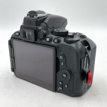 【全額返金保証】【最速発送】Nikon デジタル一眼 D5600 ボディ ブラック 美品 動作確認済