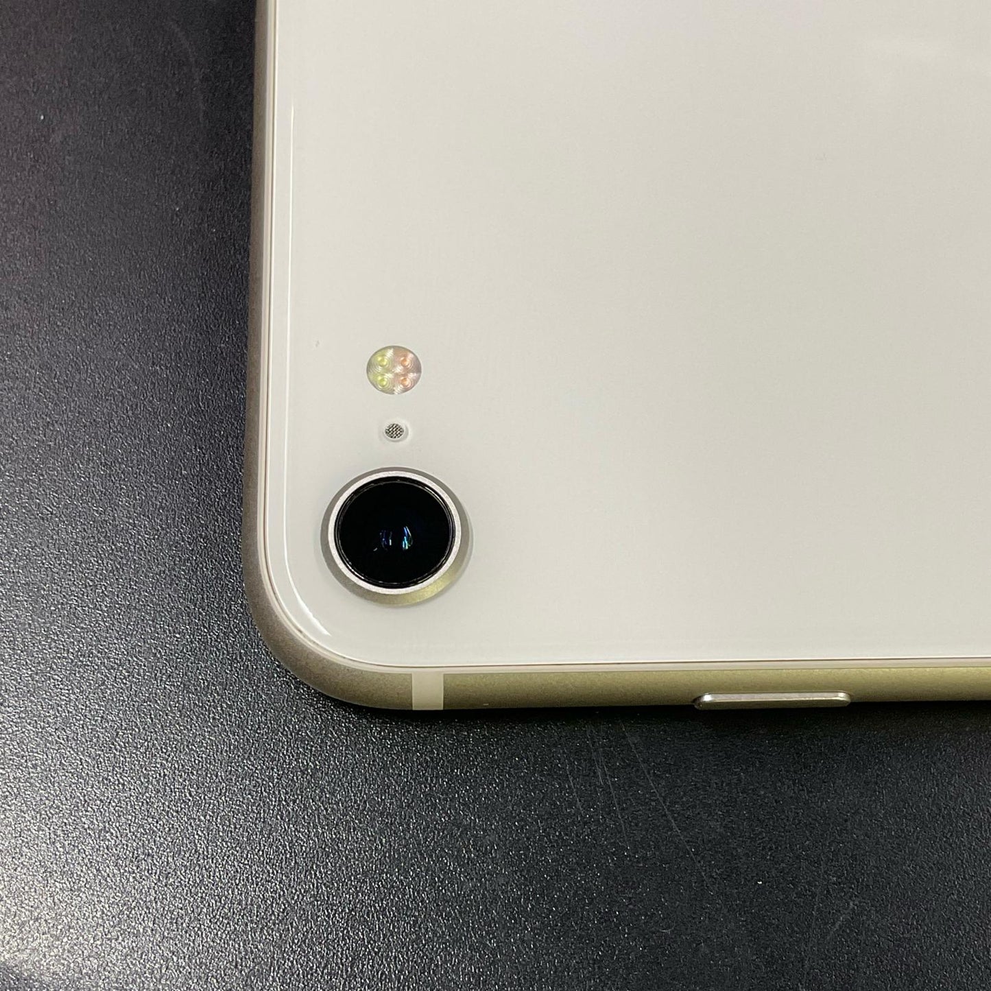 【全額返金保証】【最速発送】Apple iPhone iPhone SE（第3世代） 64GB スターライト SIMフリー 白ロム 美品 動作確認済 87%
