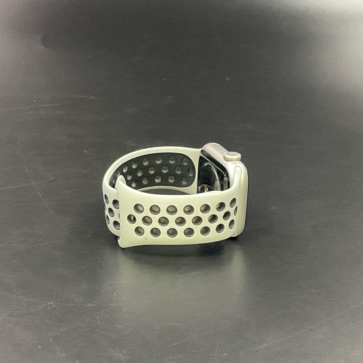 【最速発送】Apple Watch Nike SE アルミニウム 40mm GPS 83%【難有】