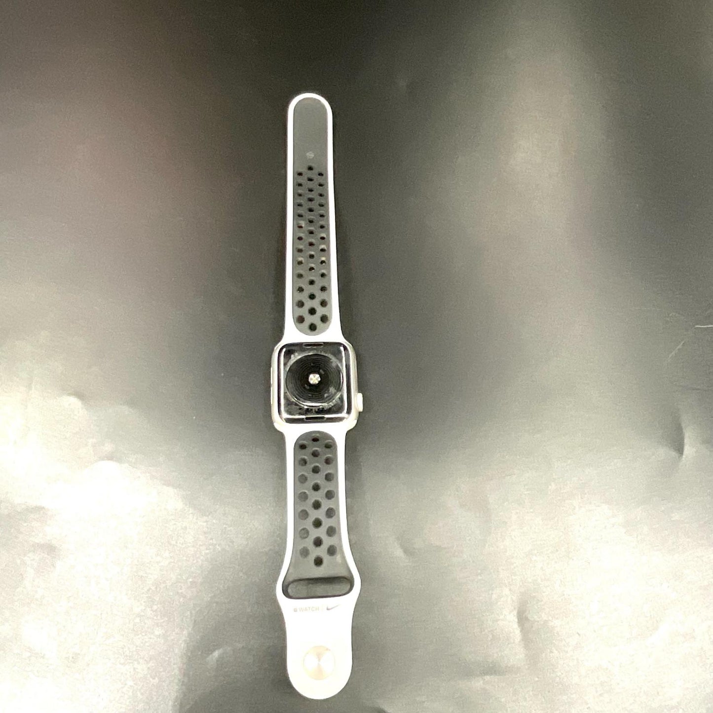 【最速発送】Apple Watch Nike SE アルミニウム 40mm GPS 83%【難有】