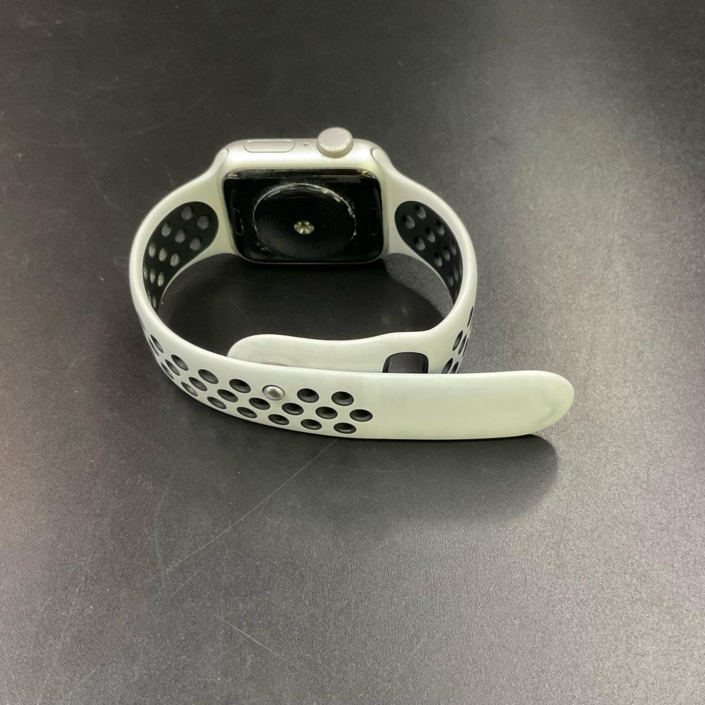 【最速発送】Apple Watch Nike SE アルミニウム 40mm GPS 83%【難有】