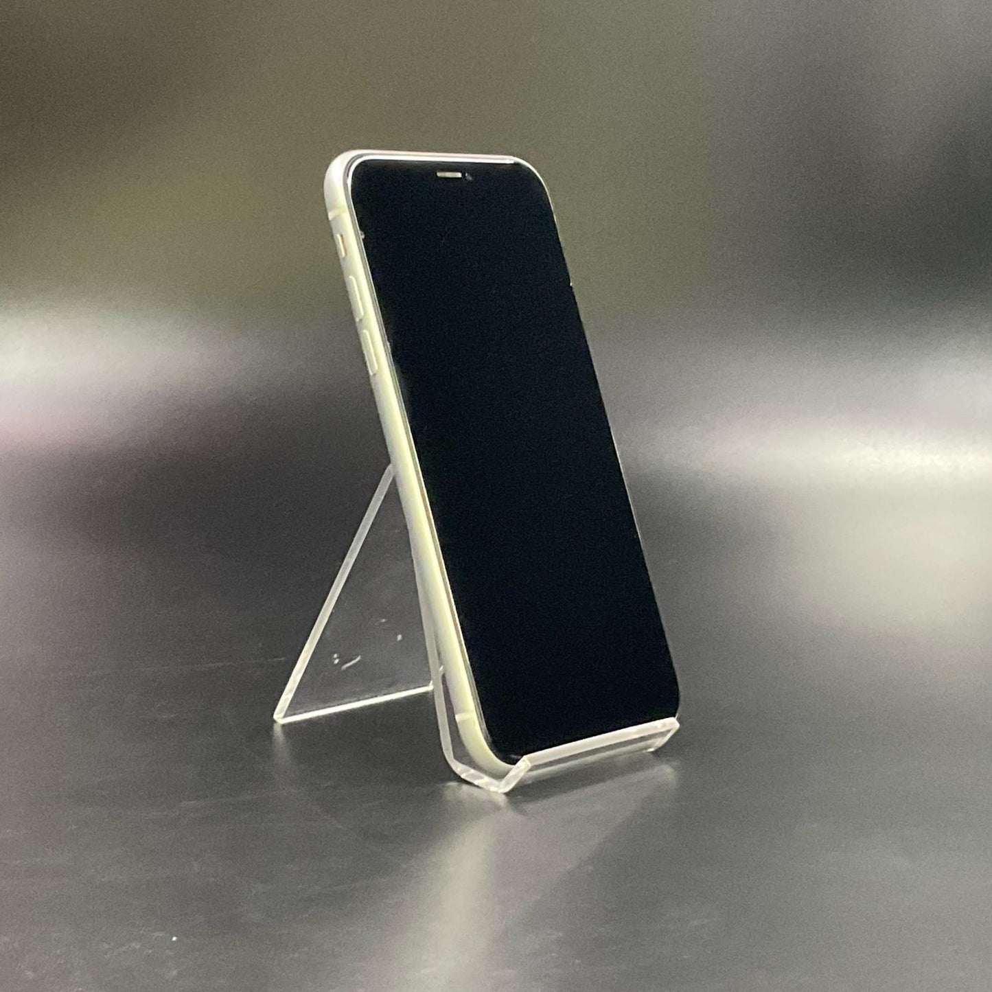 【全額返金保証】【最速発送】Apple iPhone iPhone XR 64GB ホワイト docomo 白ロム 動作確認済 81%