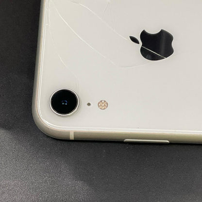 【全額返金保証】【最速発送】Apple iPhone iPhone XR 64GB ホワイト docomo 白ロム 動作確認済 81%