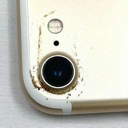 【全額返金保証】【最速発送】Apple iPhone iPhone 7 128GB ゴールド au 白ロム 動作確認済 66%