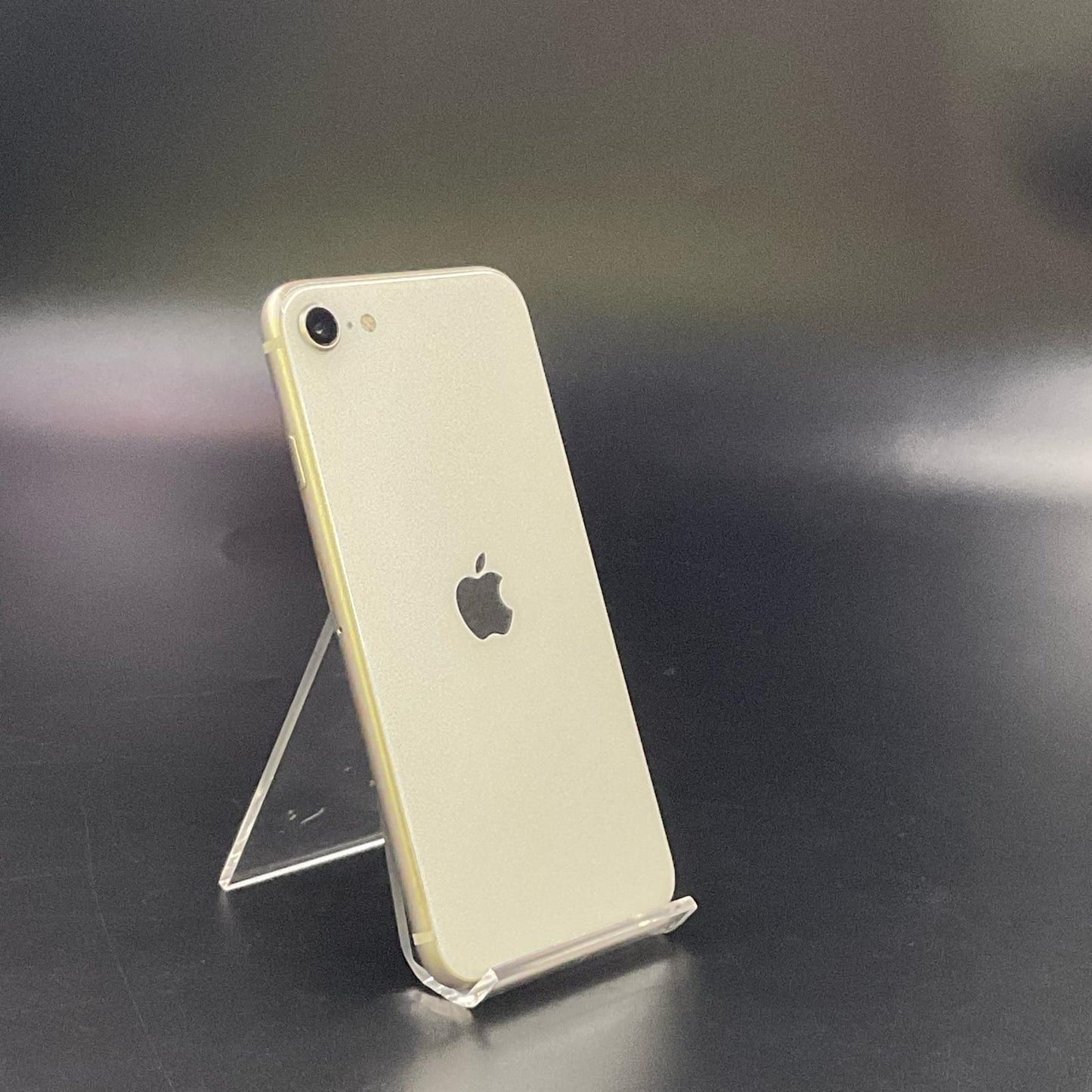 【全額返金保証】【最速発送】Apple iPhone iPhone SE（第3世代） 128GB スターライト au 白ロム 動作確認済 78%