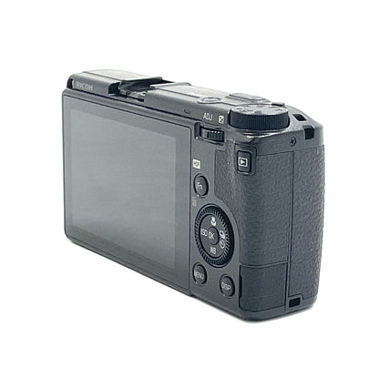 【全額返金保証】【最速発送】RICOH コンパクトデジタルカメラ RICOH GR III HDF 超美品 動作確認済