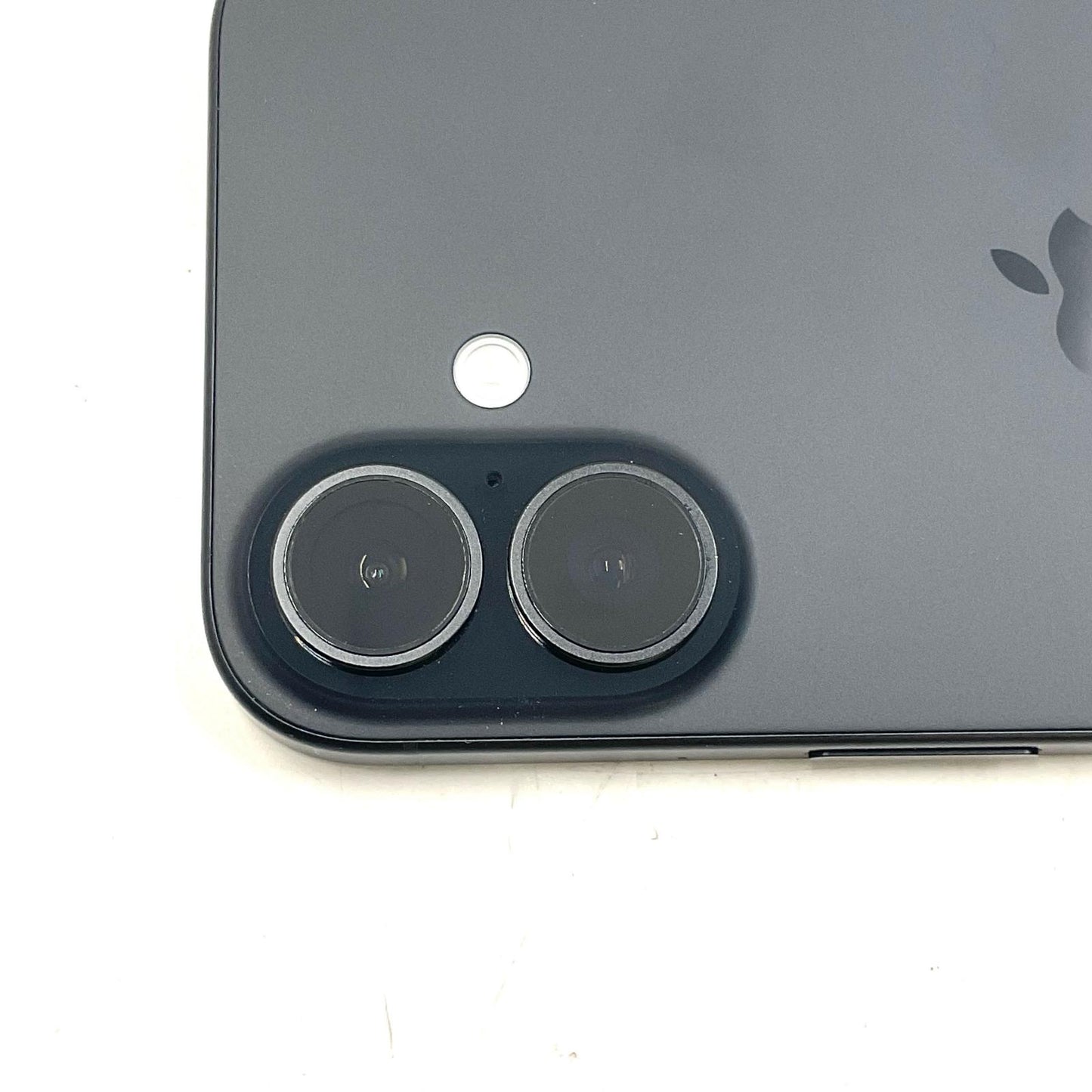 【全額返金保証】【最速発送】Apple iPhone iPhone 16 256GB ブラック au SIMフリー 白ロム 美品 動作確認済 90%