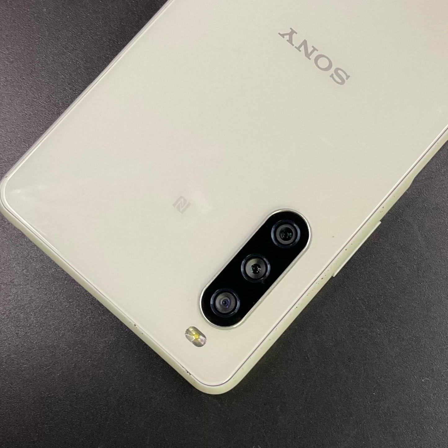 【全額返金保証】【最速発送】Sony Xperia 10III 128GB ホワイト Softbank A102SO 白ロム 美品 動作確認済