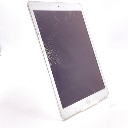 【最速発送】Apple iPad iPad 第7世代 Wi-Fi+Cellular 32GB Silver docomo SIMフリー 白ロム【難有】