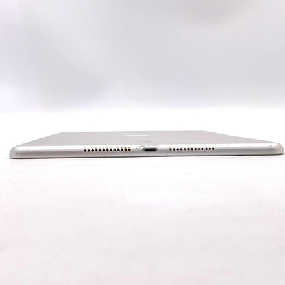 【最速発送】Apple iPad iPad 第7世代 Wi-Fi+Cellular 32GB Silver docomo SIMフリー 白ロム【難有】