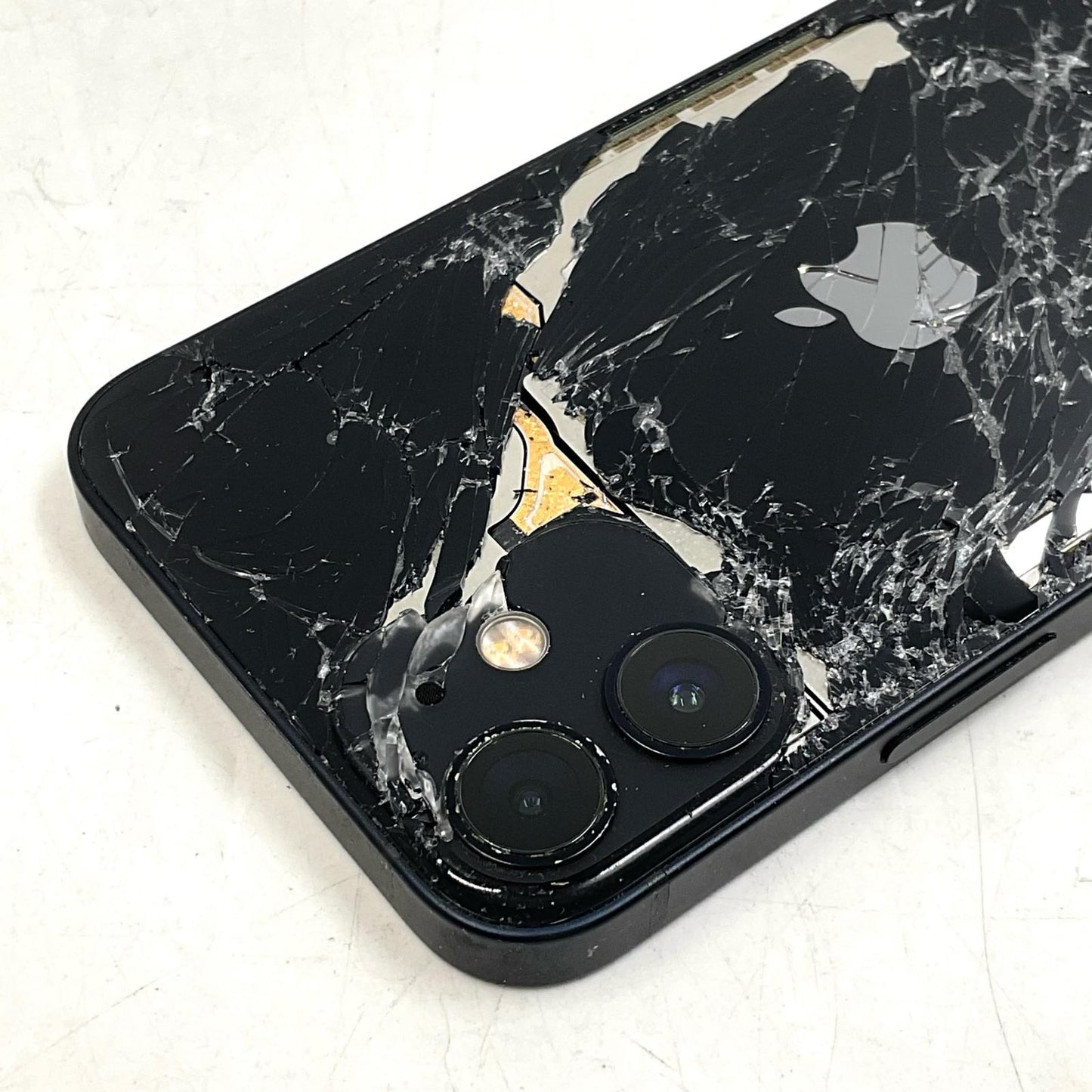 【最速発送】Apple iPhone iPhone 12 mini 64GB Black au SIMフリー 白ロム【難有】 73%