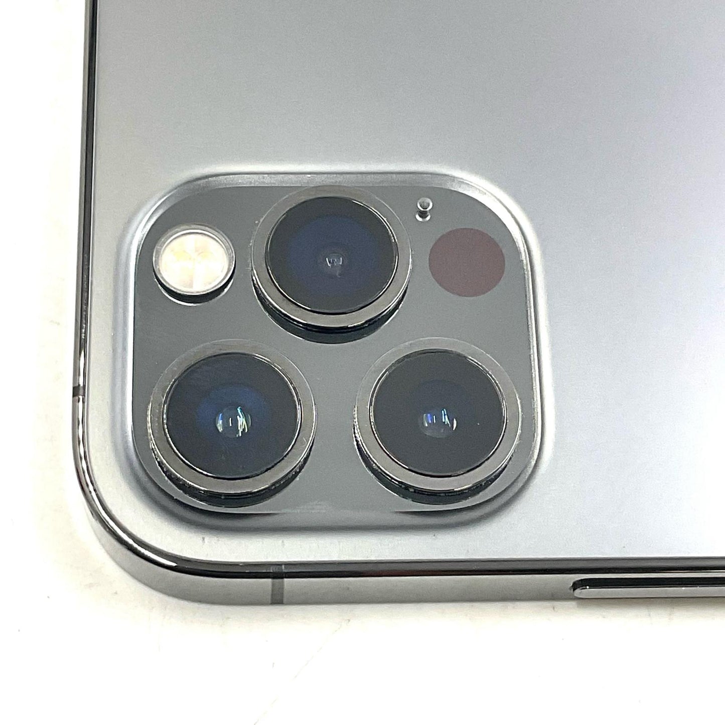 【全額返金保証】【最速発送】Apple iPhone iPhone Pro 12 128GB グラファイト au 白ロム 動作確認済 77%