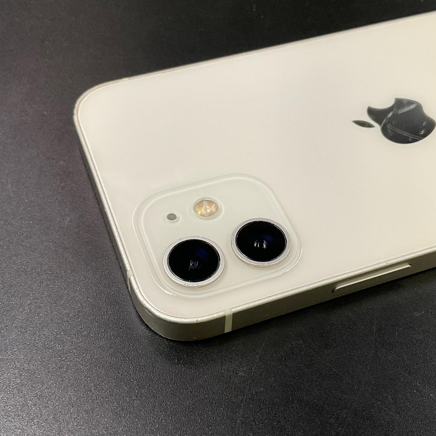 【最速発送】Apple iPhone iPhone 12 128GB ホワイト Softbank SIMフリー 白ロム【難有】 72%
