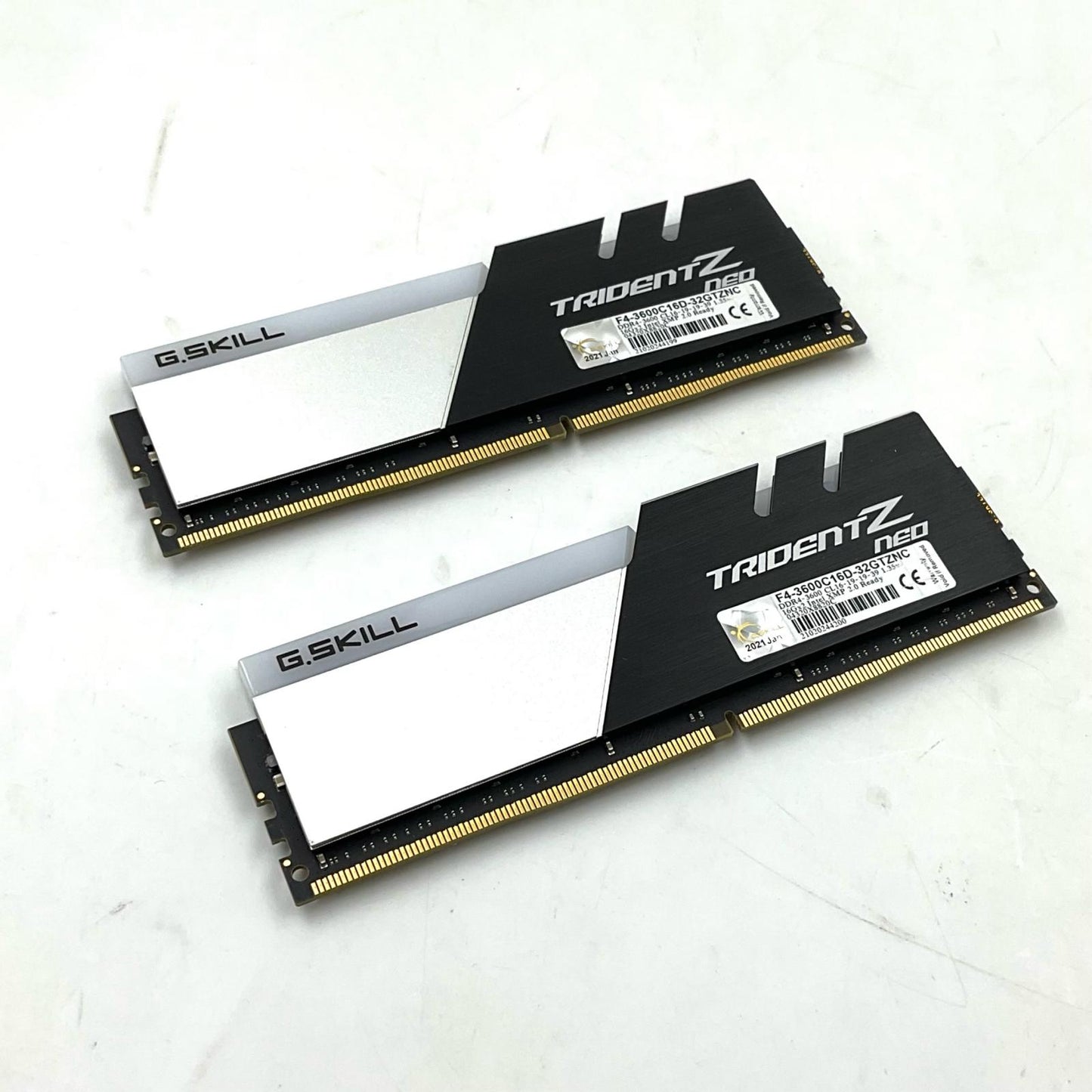 【全額返金保証】【最速発送】G.SKILL DDR4 16GB 2枚組 F4-3600C16D-32GTZNC 美品 動作確認済