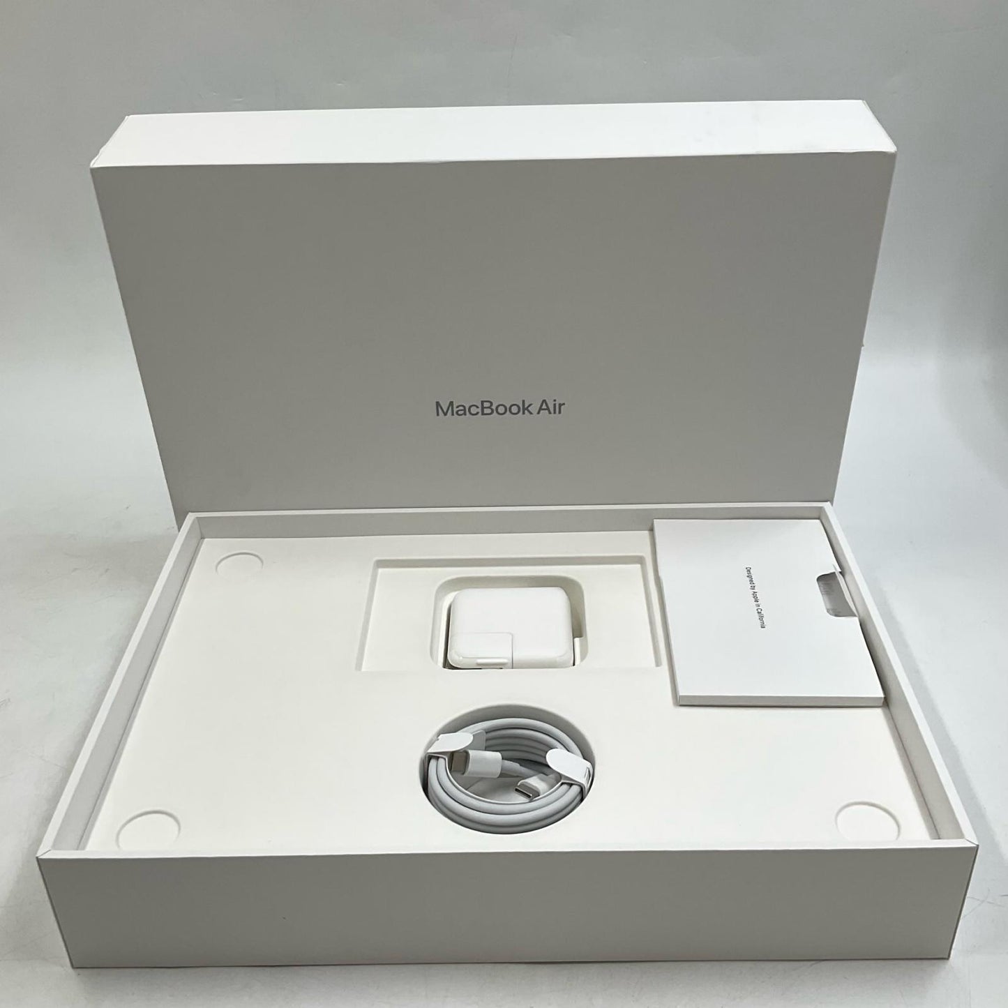 【全額返金保証】【最速発送】Apple MacBook Air 13.3インチ 2020 Apple M1 8GB 256GB スペースグレイ 90% 美品 動作確認済