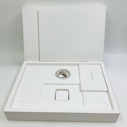 【最速発送】Apple MacBook Air 15インチ 2023 M2 8GB 256GB スターライト【難有】