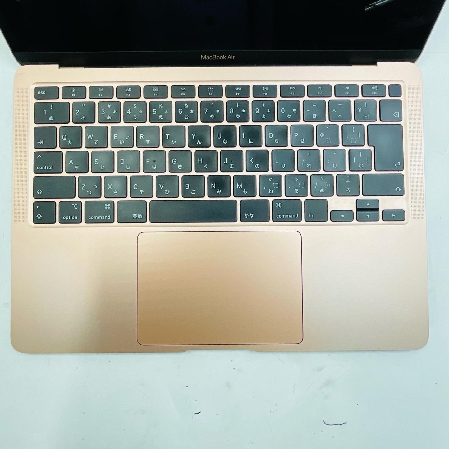 【全額返金保証】【最速発送】Apple MacBook Air 13.3インチ 2020 デュアルコア intel core i3 16GB 256GB ゴールド 85% 動作確認済