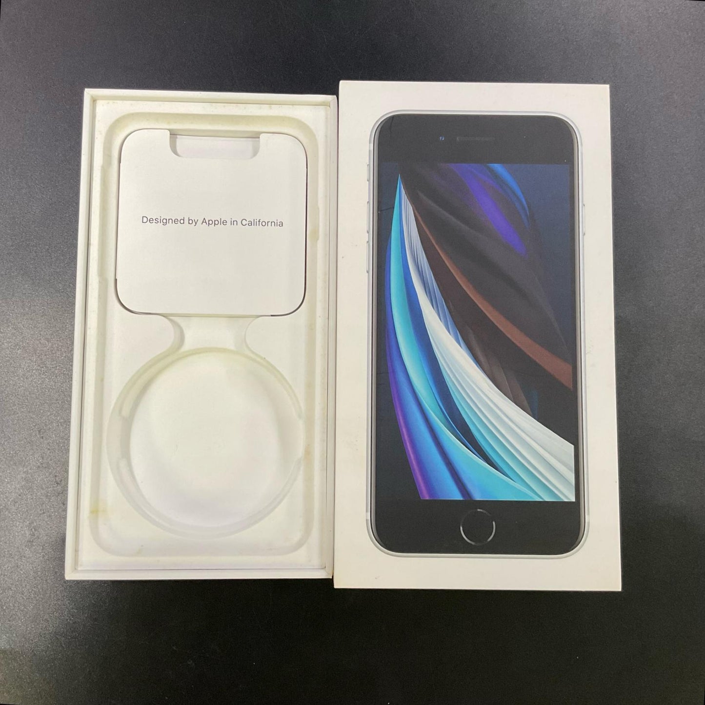 【全額返金保証】【最速発送】Apple iPhone iPhone SE（第2世代） 128GB ホワイト SIMフリー 白ロム 美品 動作確認済 99%