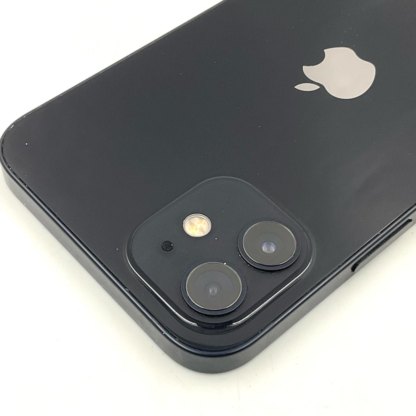 【全額返金保証】【最速発送】Apple iPhone 12 64GB ブラック au 白ロム 美品 動作確認済 88%