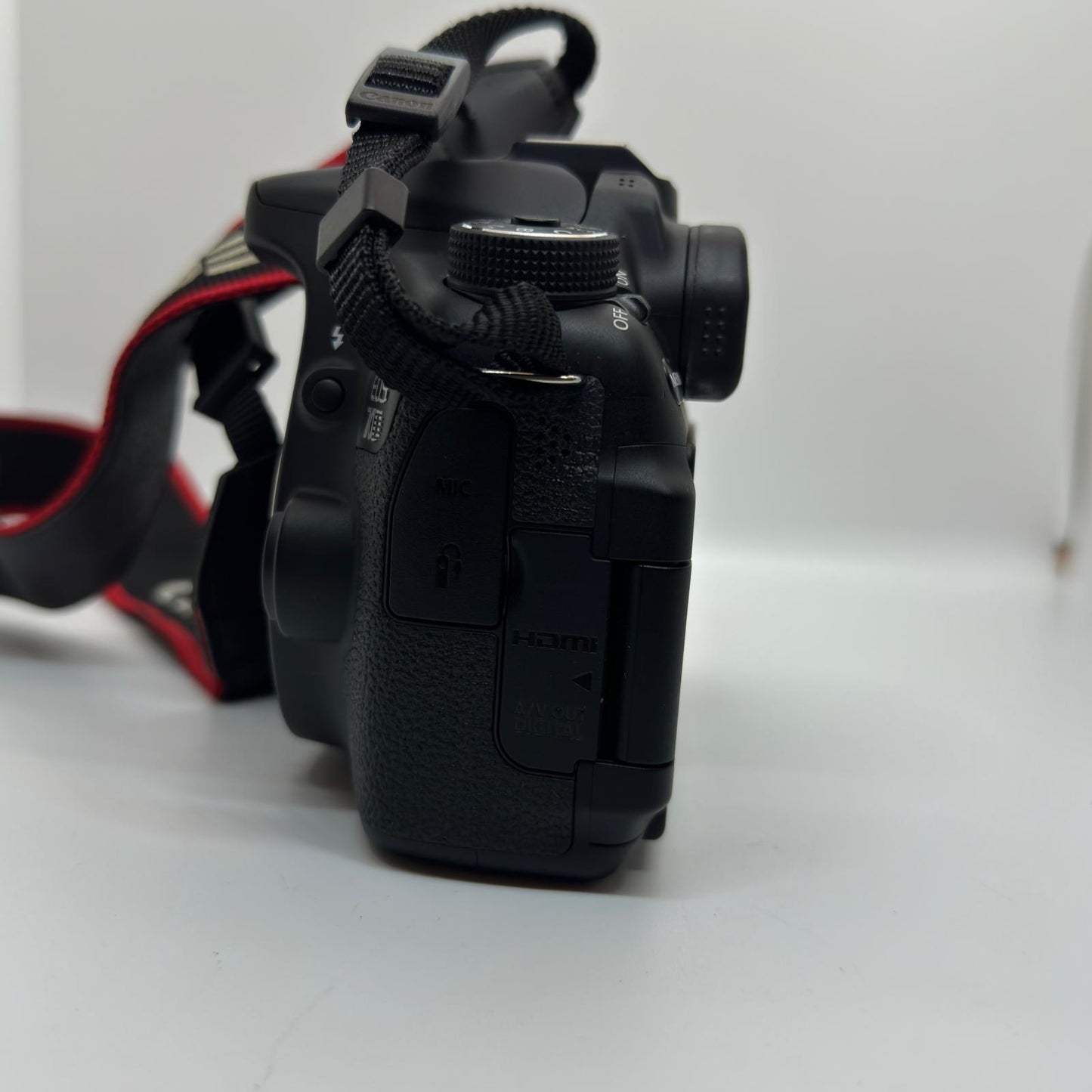 【全額返金保証】【最速発送】Canon デジタル一眼 70D ボディ ブラック 美品 動作確認済