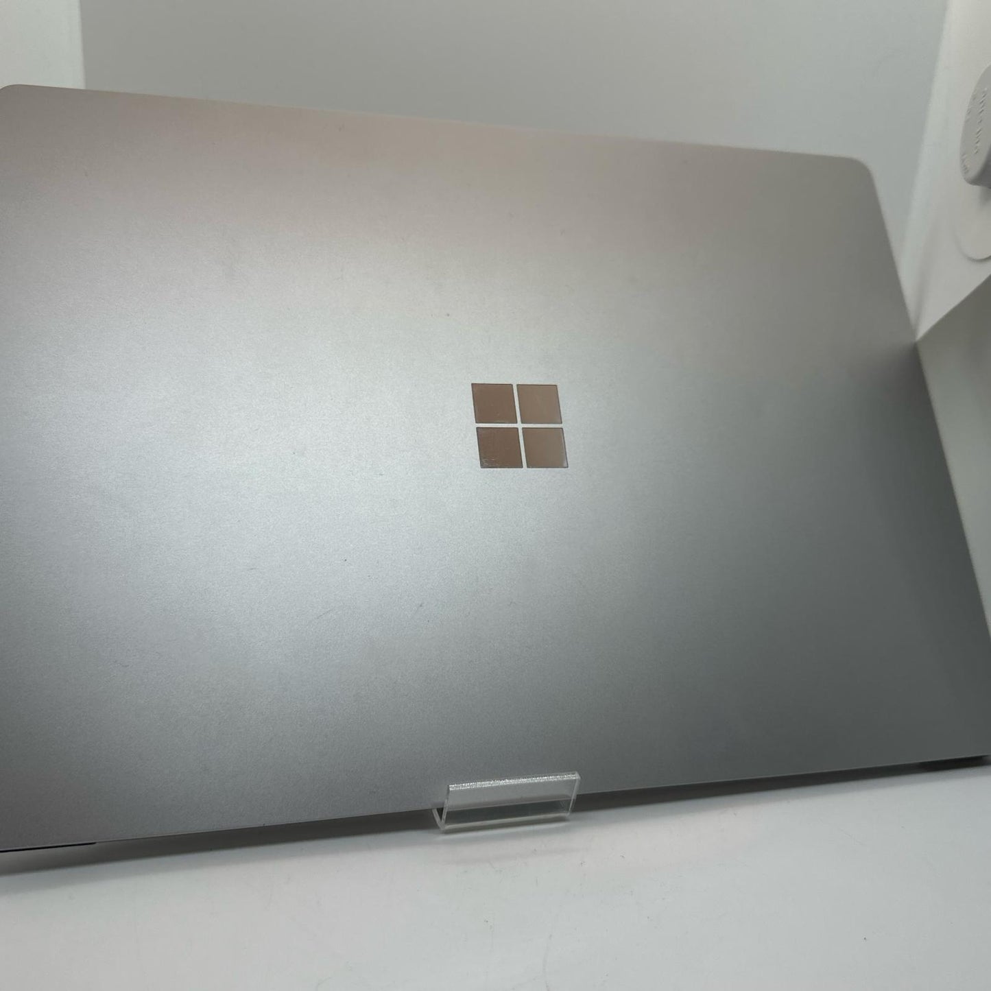【全額返金保証】【最速発送】Microsoft Surface Laptop 4 AMD Ryzen5 Microsoft Surface Edition 8GB M.2 SSD 256GB 91% 動作確認済