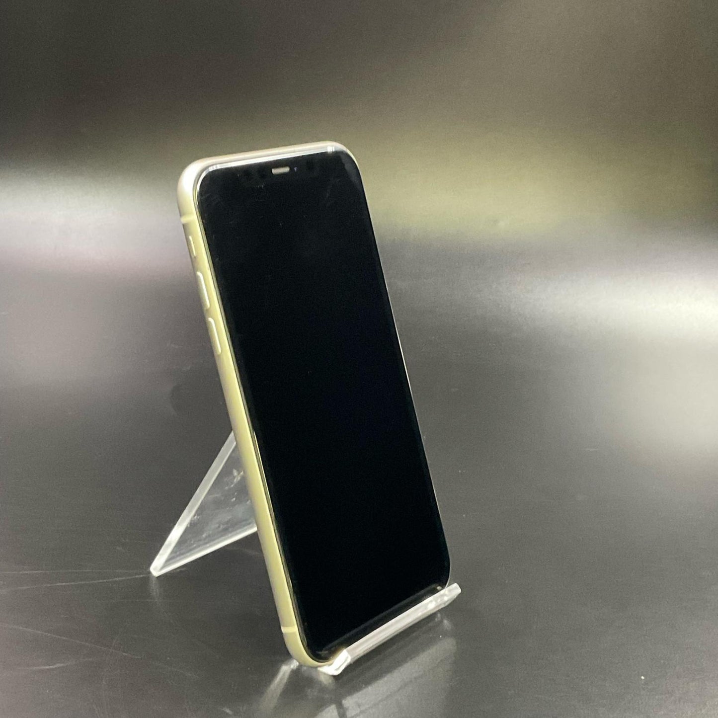 【全額返金保証】【最速発送】Apple iPhone iPhone 11 64GB ホワイト docomo SIMフリー 白ロム 動作確認済 82%