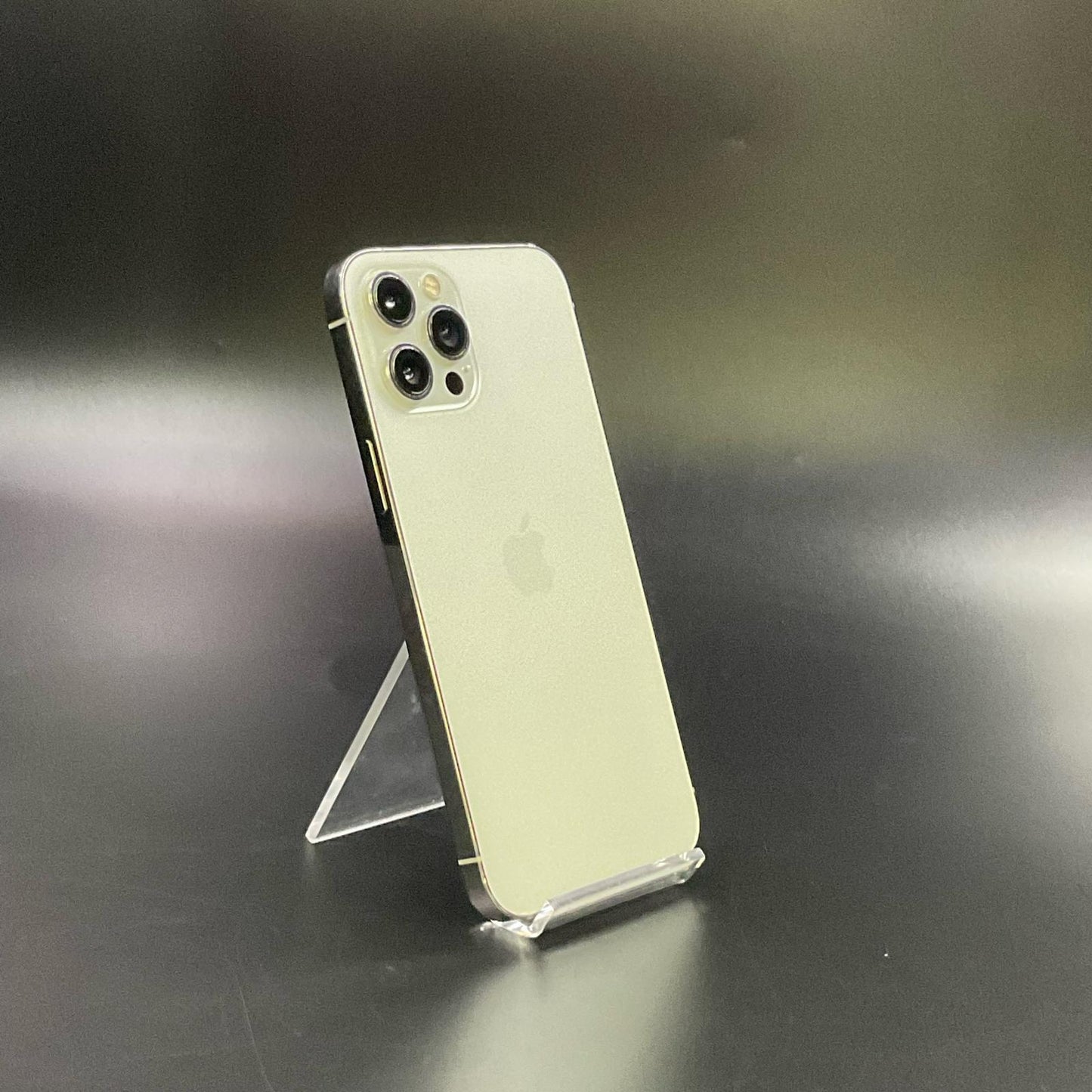 【全額返金保証】【最速発送】Apple iPhone iPhone 12 Pro Max 256GB シルバー docomo SIMフリー 白ロム 動作確認済 83%