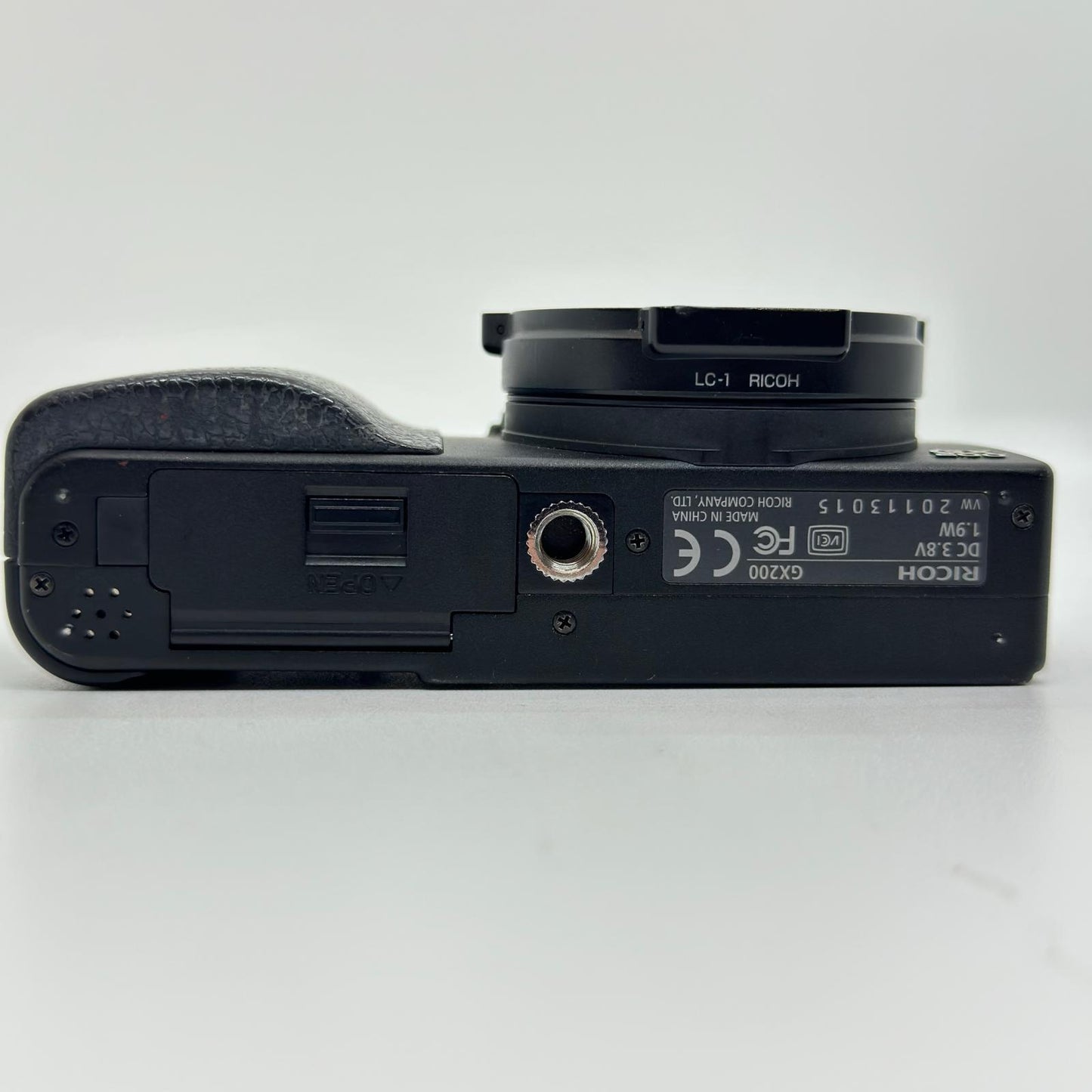 【全額返金保証】【最速発送】RICOH コンパクトデジタルカメラ GX200 ボディ 動作確認済
