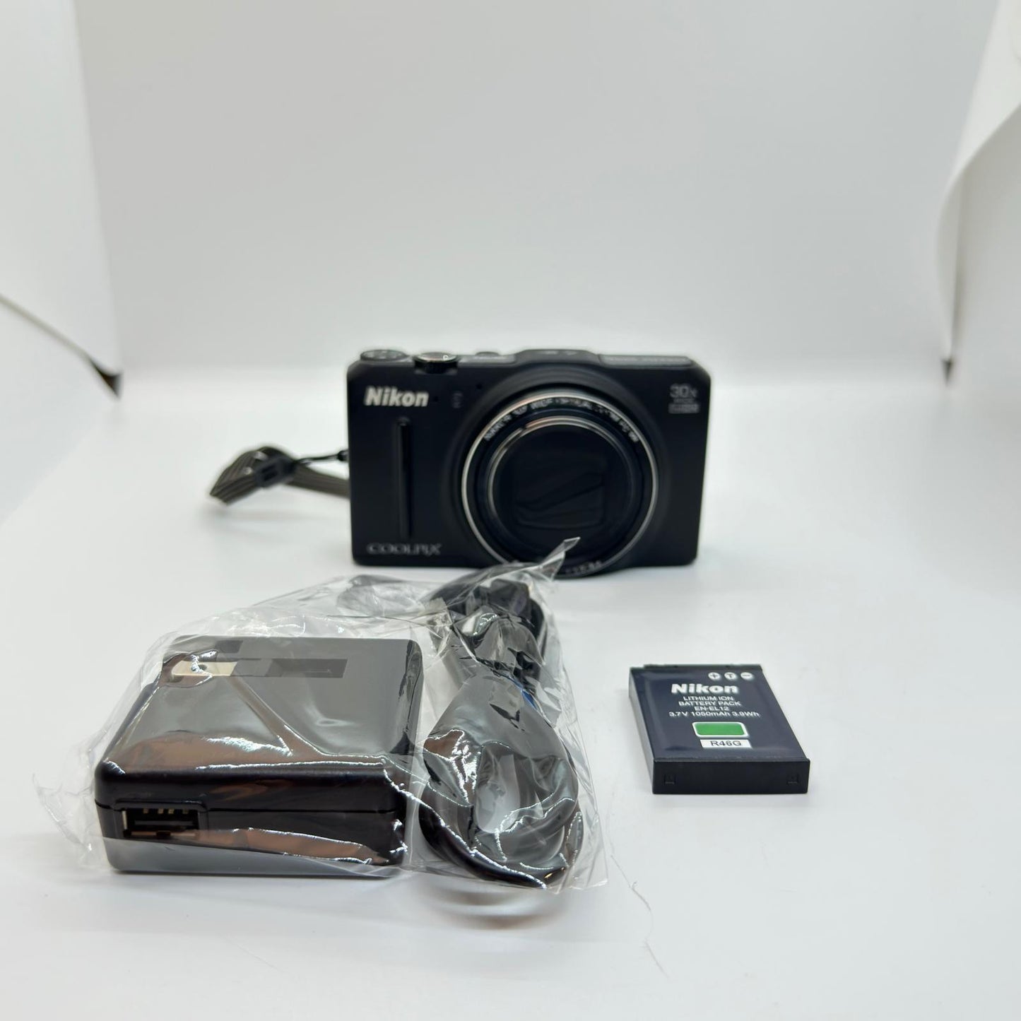 【全額返金保証】【最速発送】Nikon コンパクトデジタルカメラ COOLPIX S9700 動作確認済