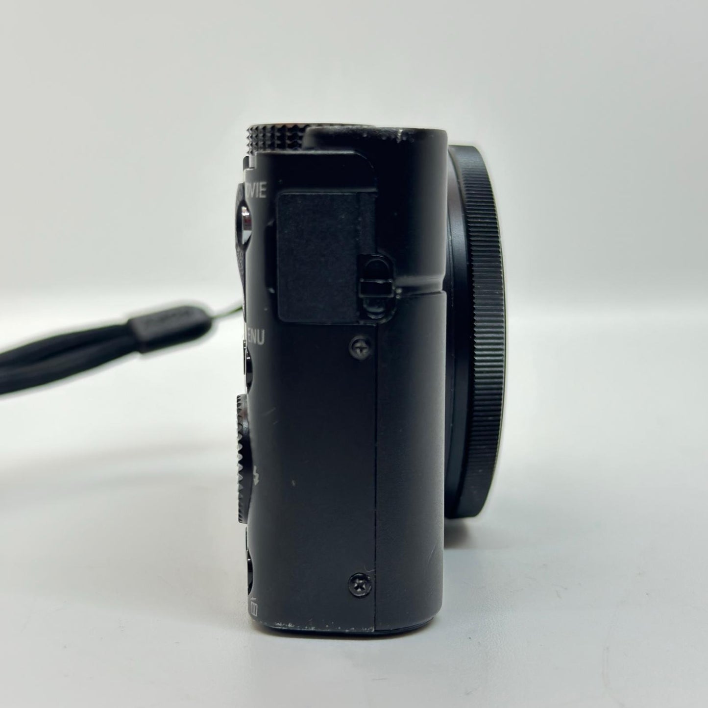 【全額返金保証】【最速発送】Sony コンパクトデジタルカメラ Cyber-Shot DSC-RX100 動作確認済