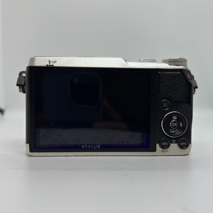 【全額返金保証】【最速発送】OLYMPUS コンパクトデジタルカメラ STYLUS SH-3 シルバー 動作確認済