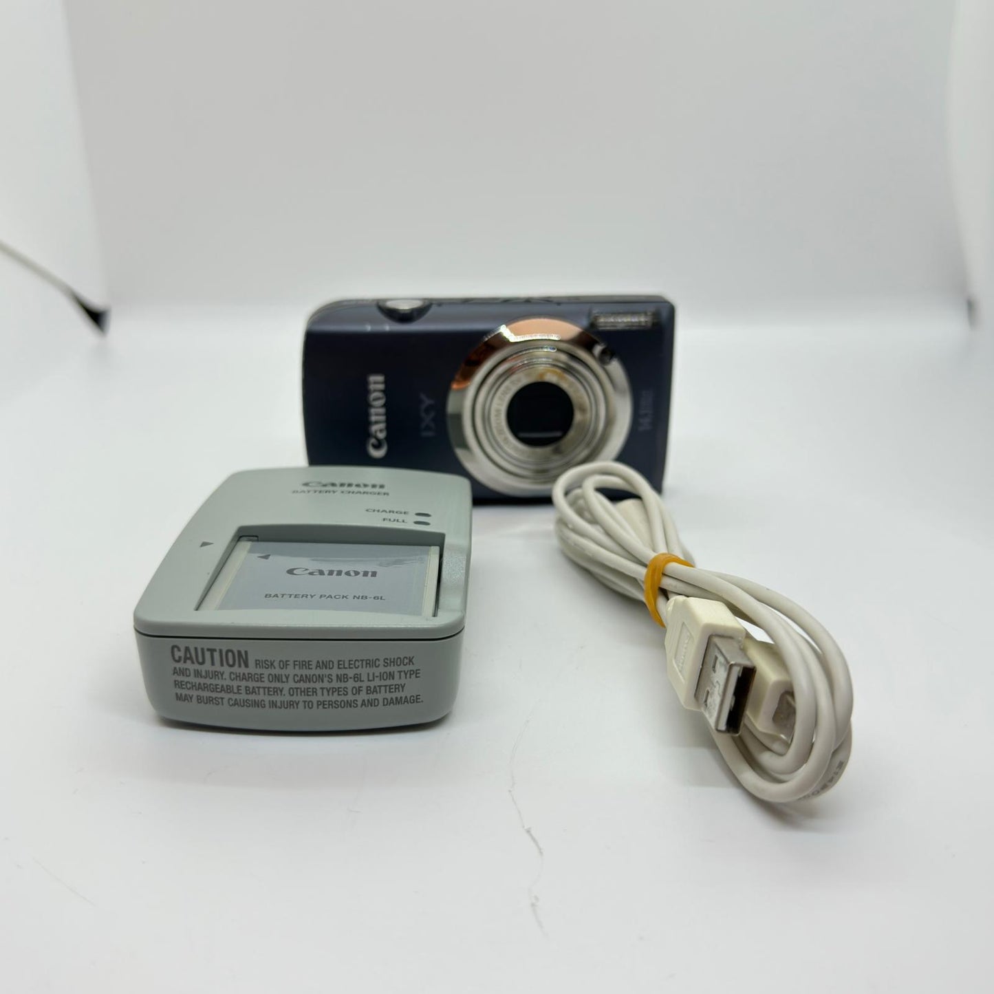 【全額返金保証】【最速発送】Canon コンパクトデジタルカメラ IXY 10S シルバー 動作確認済