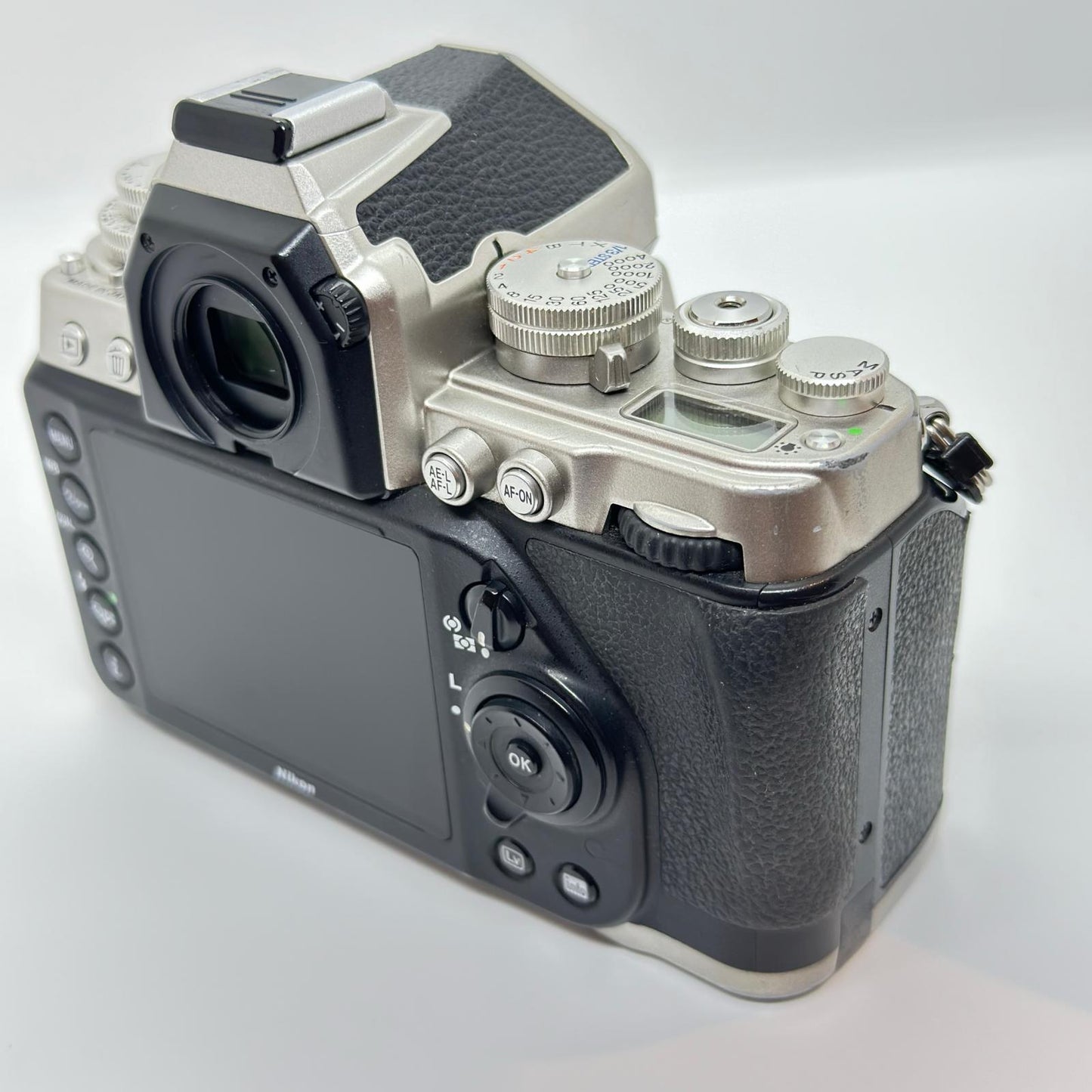 【全額返金保証】【最速発送】Nikon デジタル一眼 Df シルバー ボディ 動作確認済