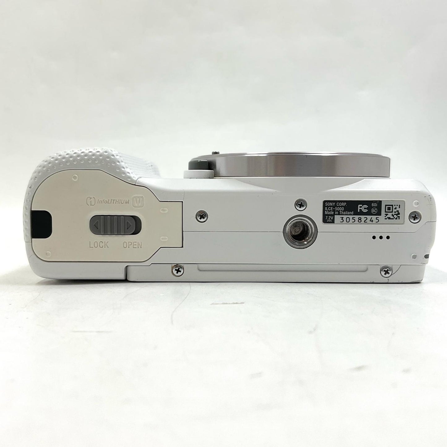 【全額返金保証】【最速発送】Sony デジタル一眼 α5000 ILCE-5000 ボディ [ホワイト] 動作確認済