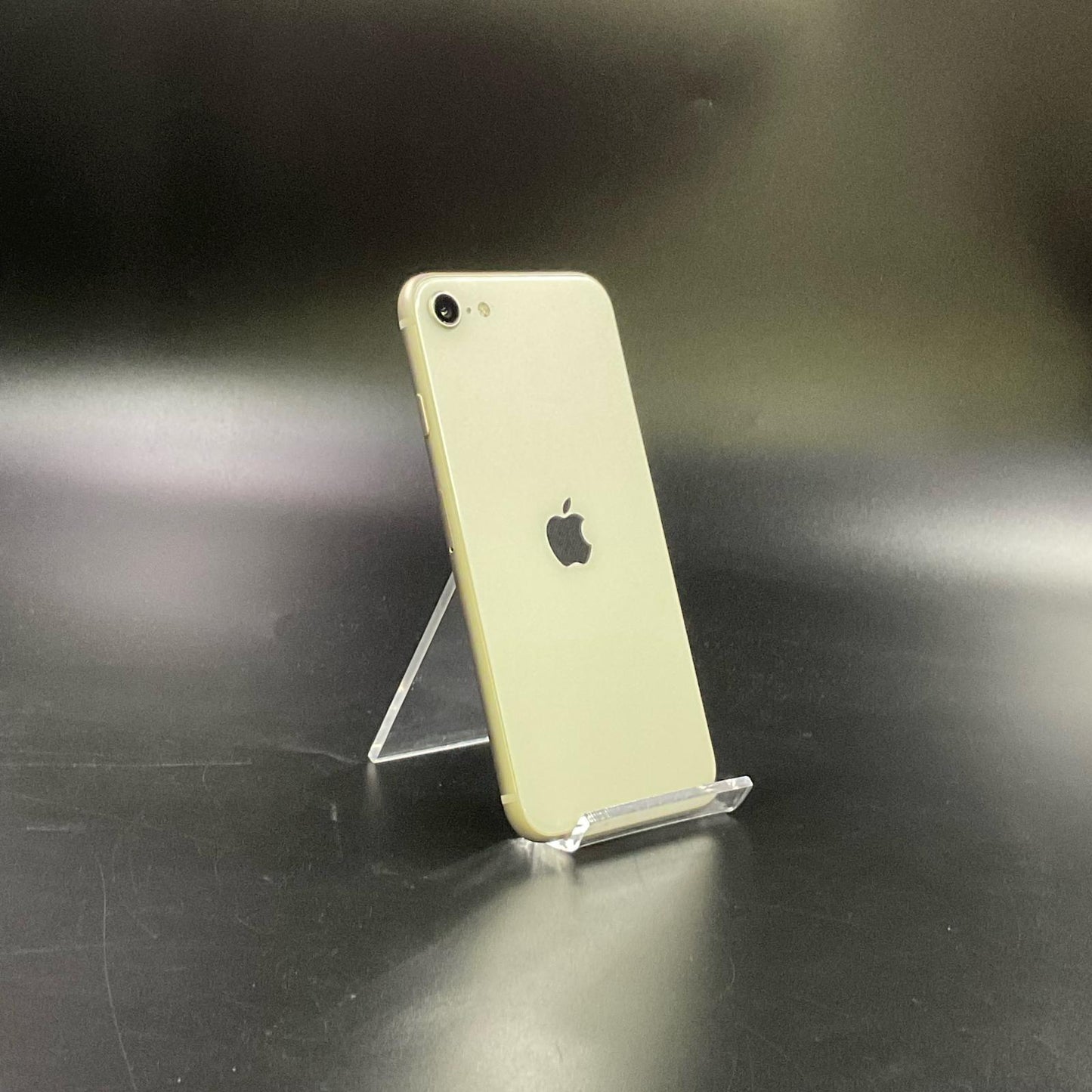 【全額返金保証】【最速発送】Apple iPhone iPhone SE（第3世代） 64GB スターライト Softbank 白ロム 動作確認済 84%