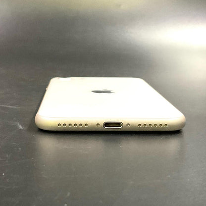 【全額返金保証】【最速発送】Apple iPhone iPhone SE（第3世代） 64GB スターライト Softbank 白ロム 動作確認済 84%