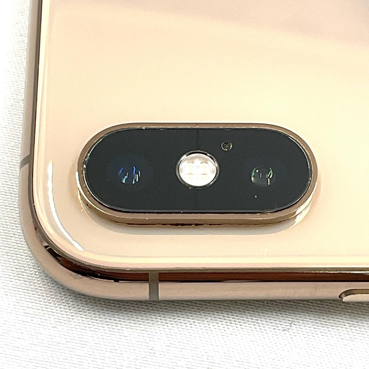 【全額返金保証】【最速発送】Apple iPhone iPhone XS 64GB ゴールド Softbank SIMフリー 白ロム 動作確認済 74%