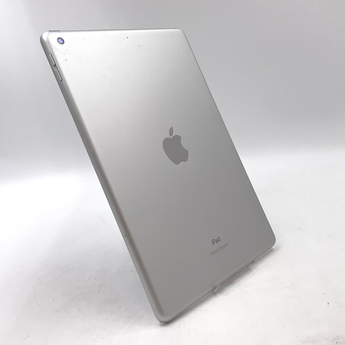 【全額返金保証】【最速発送】Apple iPad iPad 10.2インチ 第7世代 32GB シルバー Wi-Fi 美品 動作確認済