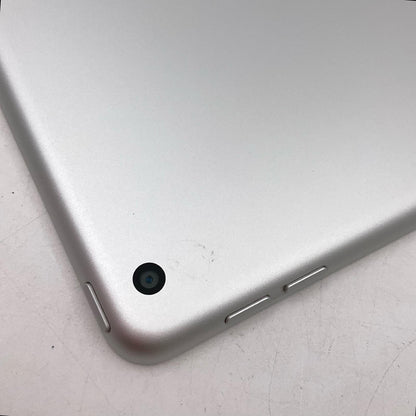 【全額返金保証】【最速発送】Apple iPad iPad 10.2インチ 第7世代 32GB シルバー Wi-Fi 美品 動作確認済