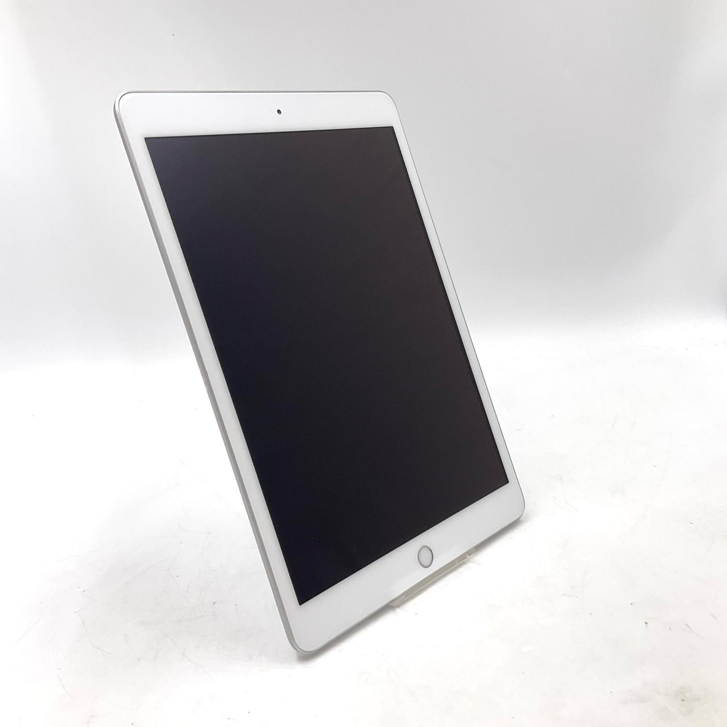 【全額返金保証】【最速発送】Apple iPad iPad 10.2インチ 第7世代 32GB シルバー Wi-Fi 美品 動作確認済