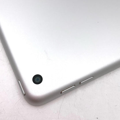 【全額返金保証】【最速発送】Apple iPad iPad 10.2インチ 第7世代 32GB シルバー Wi-Fi 美品 動作確認済