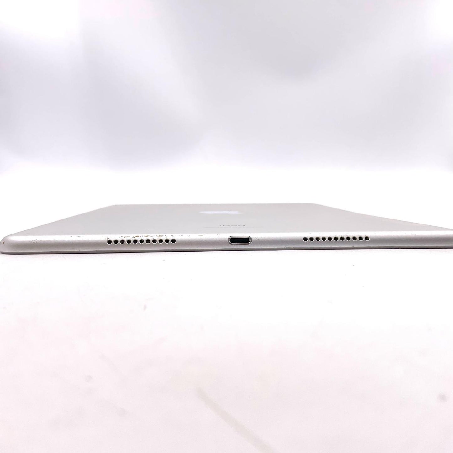 【最速発送】Apple iPad iPad Air 3 Wi-Fi+Cellular 64GB Silver docomo 白ロム【難有】