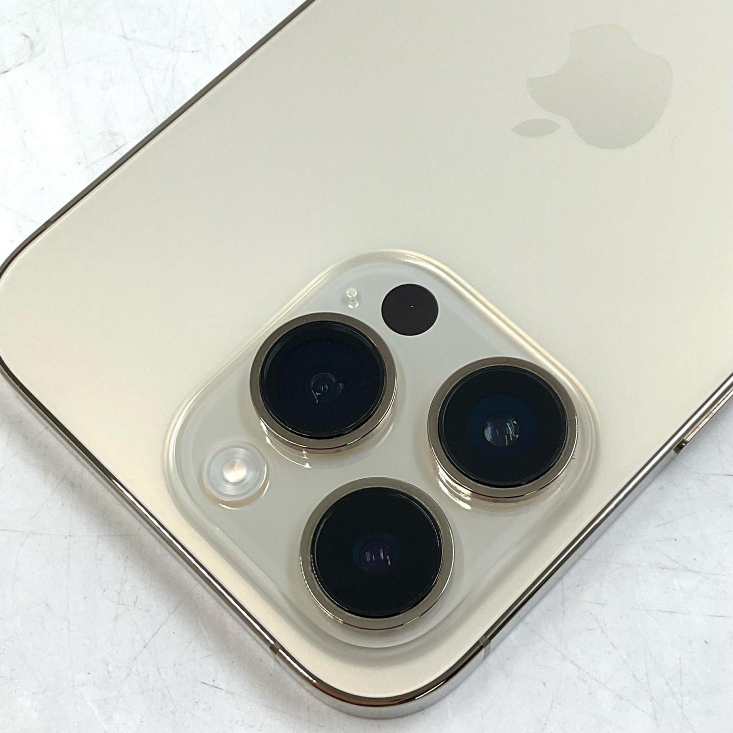 【全額返金保証】【最速発送】Apple iPhone iPhone 14 Pro 128GB ゴールド SIMフリー 白ロム 動作確認済 77%