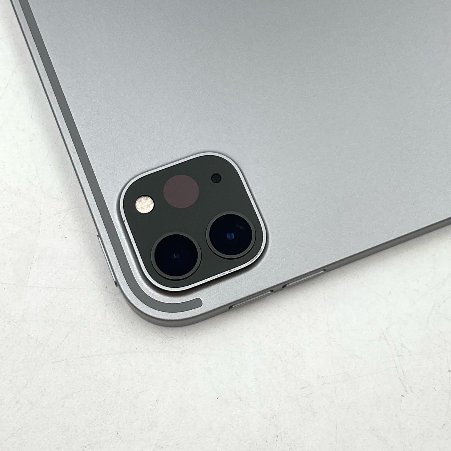 【全額返金保証】【最速発送】Apple iPad Pro M2 12.9インチ 第6世代 256GB スペースグレイ Wi-Fi 美品 動作確認済
