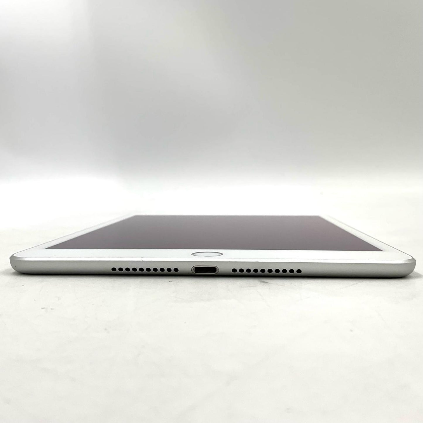 【全額返金保証】【最速発送】Apple iPad mini 7.9インチ 第5世代 64GB シルバー 美品 動作確認済